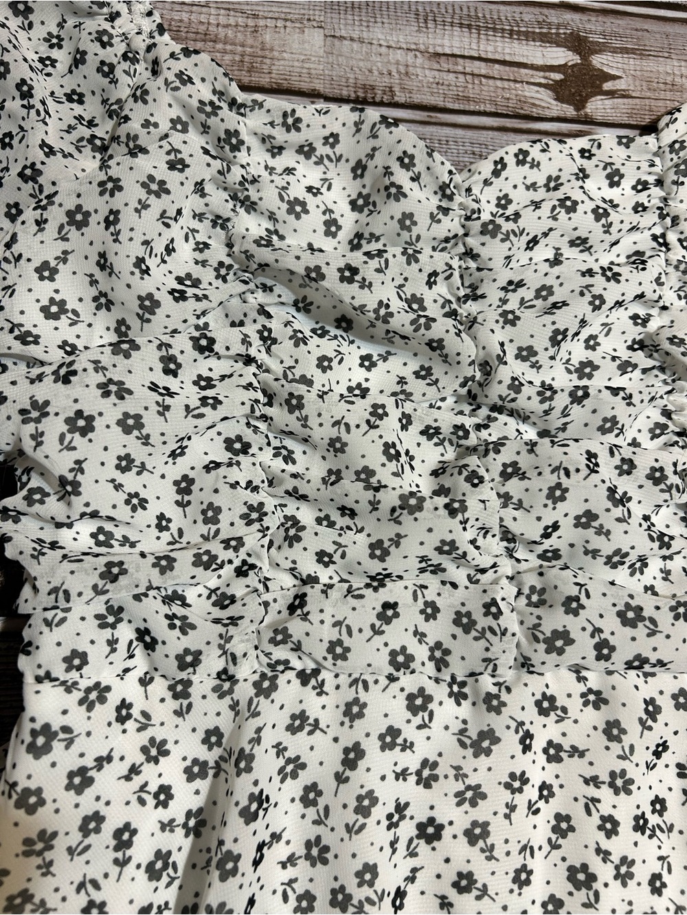 Altar’d State White Floral Puff-Sleeve Boho Mini Dress Size medium - Picture 3 of 6